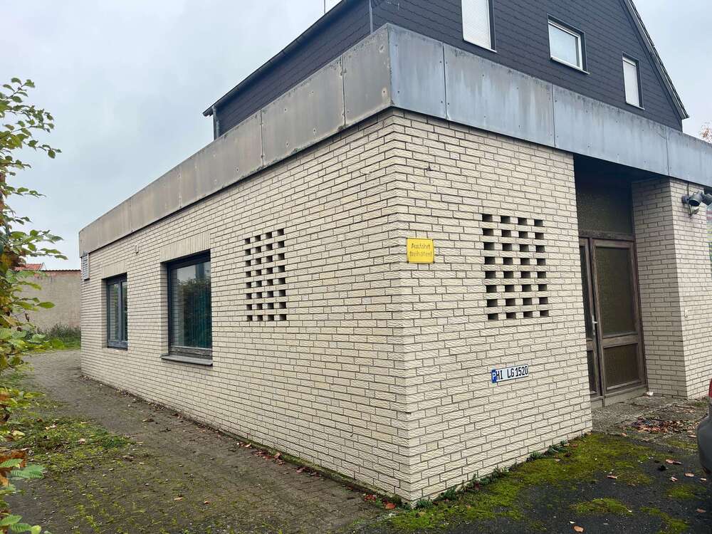 Thumbnail-Haus zum Kaufen in Lamspringe 176.000,00 € 552 m²