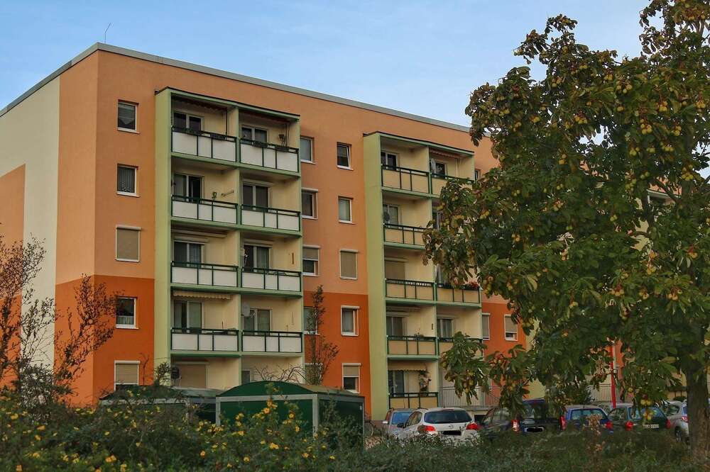 Thumbnail-Wohnung zum Mieten in Calbe 303,00 € 57 m²