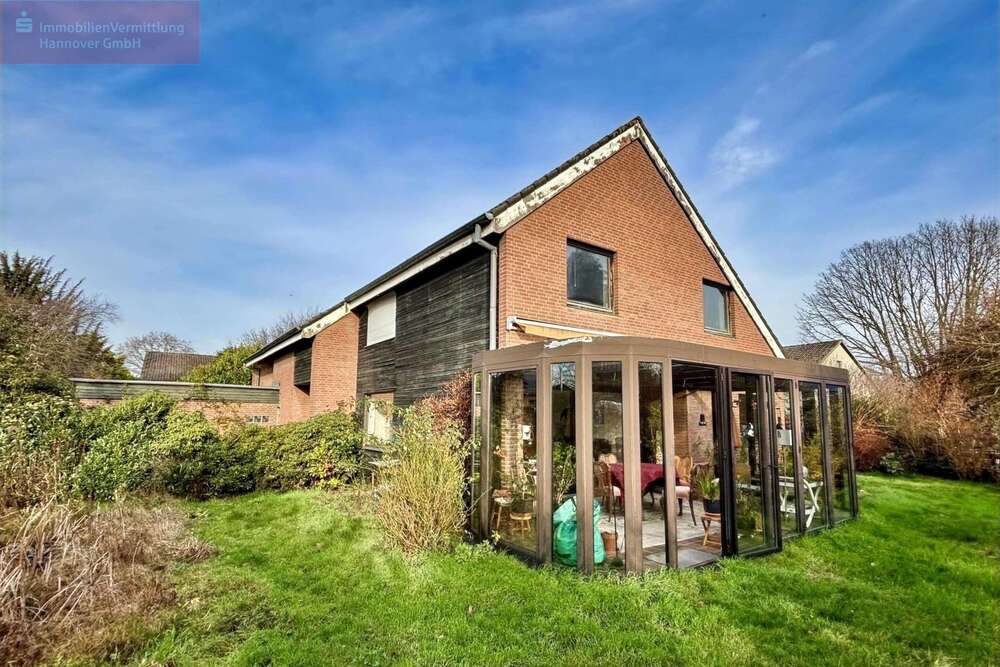 Thumbnail-Haus zum Kaufen in Burgwedel 499.000,00 € 235.16 m²