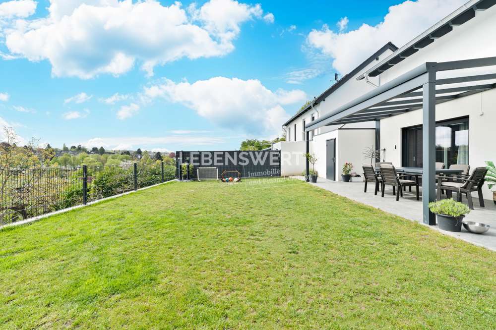 Thumbnail-Haus zum Kaufen in Solingen Höhscheid 650.000,00 € 146.03 m²