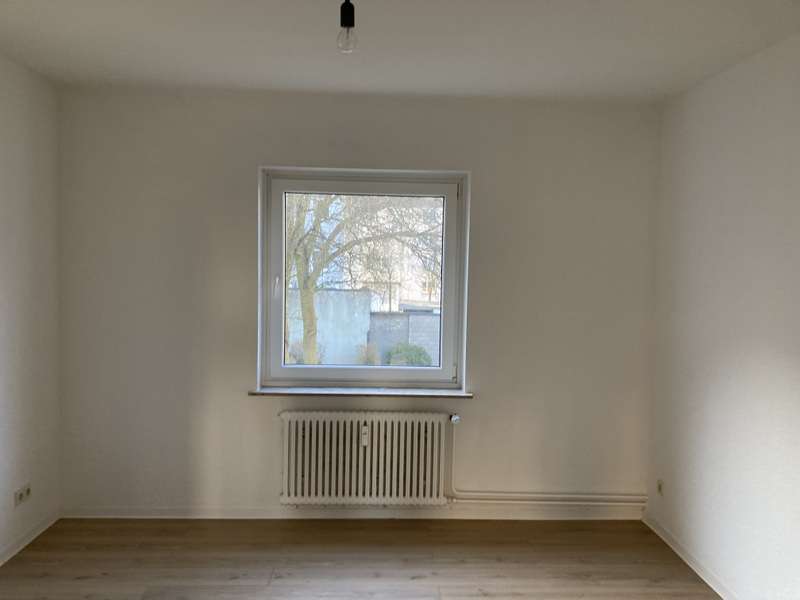 Thumbnail-Wohnung zum Mieten in Bremerhaven 339,00 € 45.34 m²