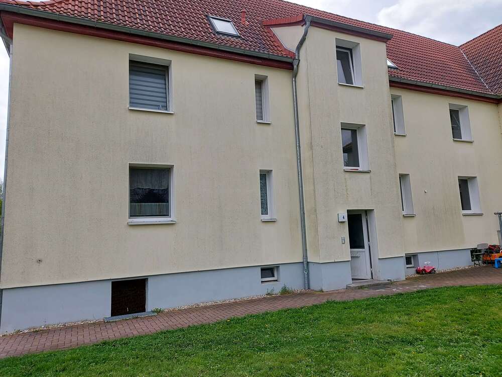 Thumbnail-Wohnung zum Mieten in Bitterfeld-Wolfen 335,00 € 67 m²