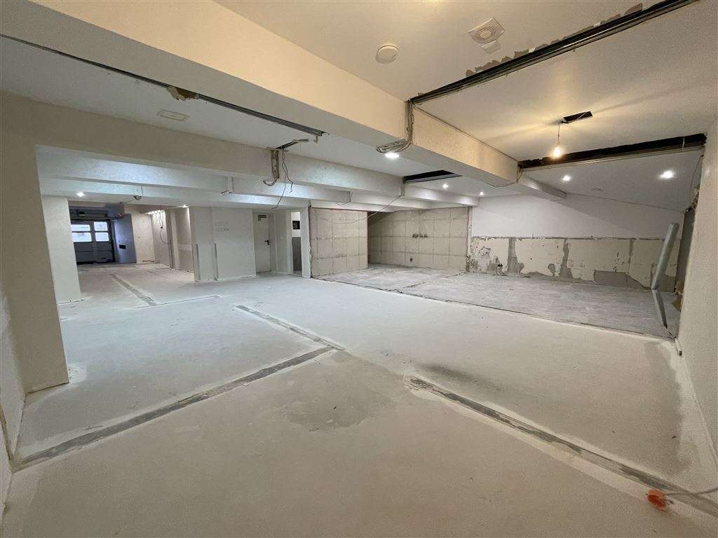 Thumbnail-Halle in Düsseldorf 1.435,00 € 143.81 m²