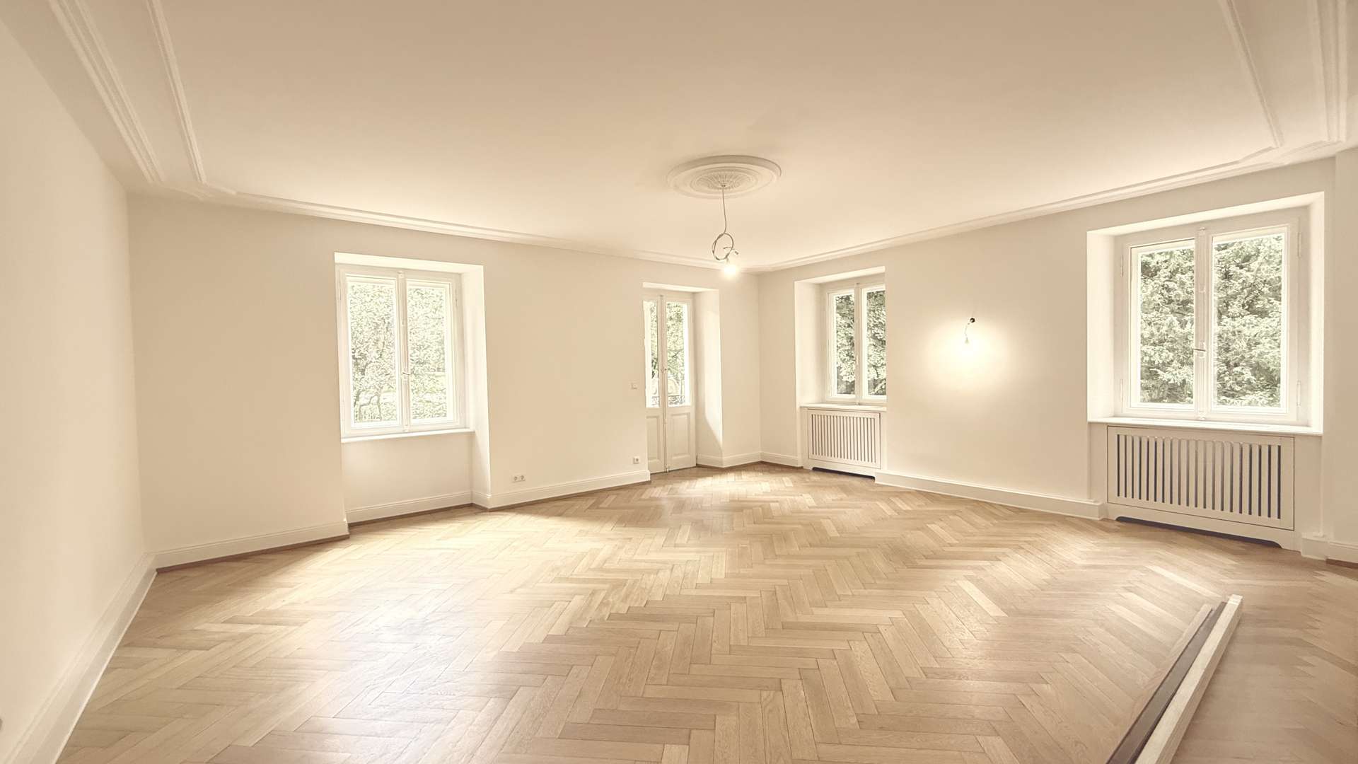 Thumbnail-Wohnung zum Mieten in Baden-Baden 3.800,00 € 190.5 m²