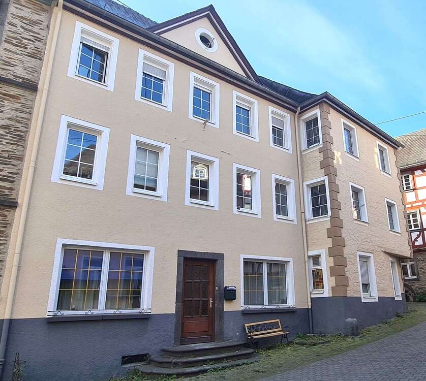 Thumbnail-Haus zum Kaufen in Monreal 579.000,00 € 373.9 m²