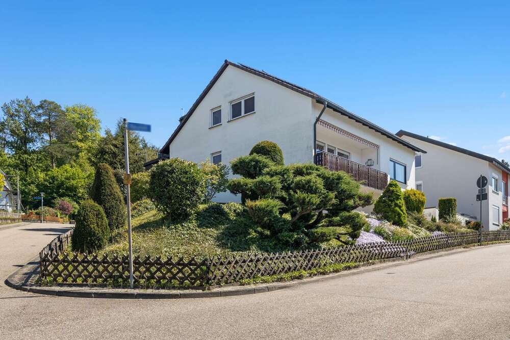 Thumbnail-Haus zum Kaufen in Karlsruhe Stupferich 696.000,00 € 180 m²