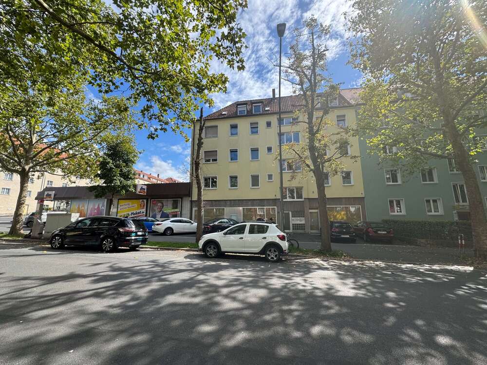 Thumbnail-Büro in Würzburg 2.000,00 € 147 m²