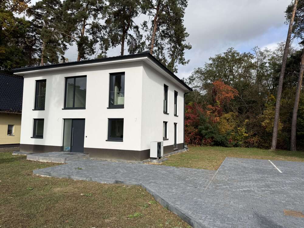 Thumbnail-Haus zum Kaufen in Brandenburg - Blankenfelde-Mahlow 890.000,00 € 153 m²