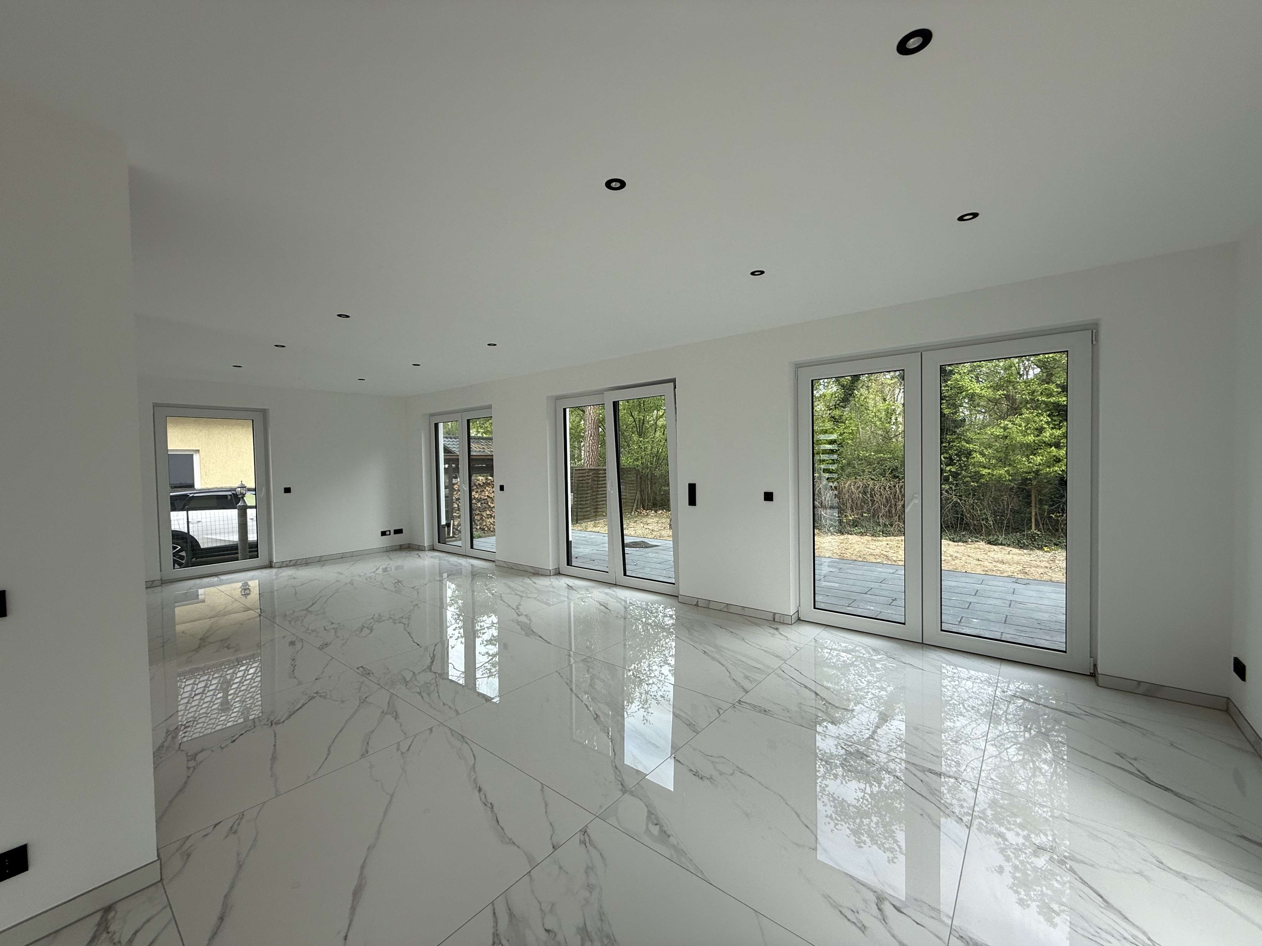 Thumbnail-Haus zum Kaufen in Brandenburg - Blankenfelde-Mahlow 940.000,00 € 153 m²