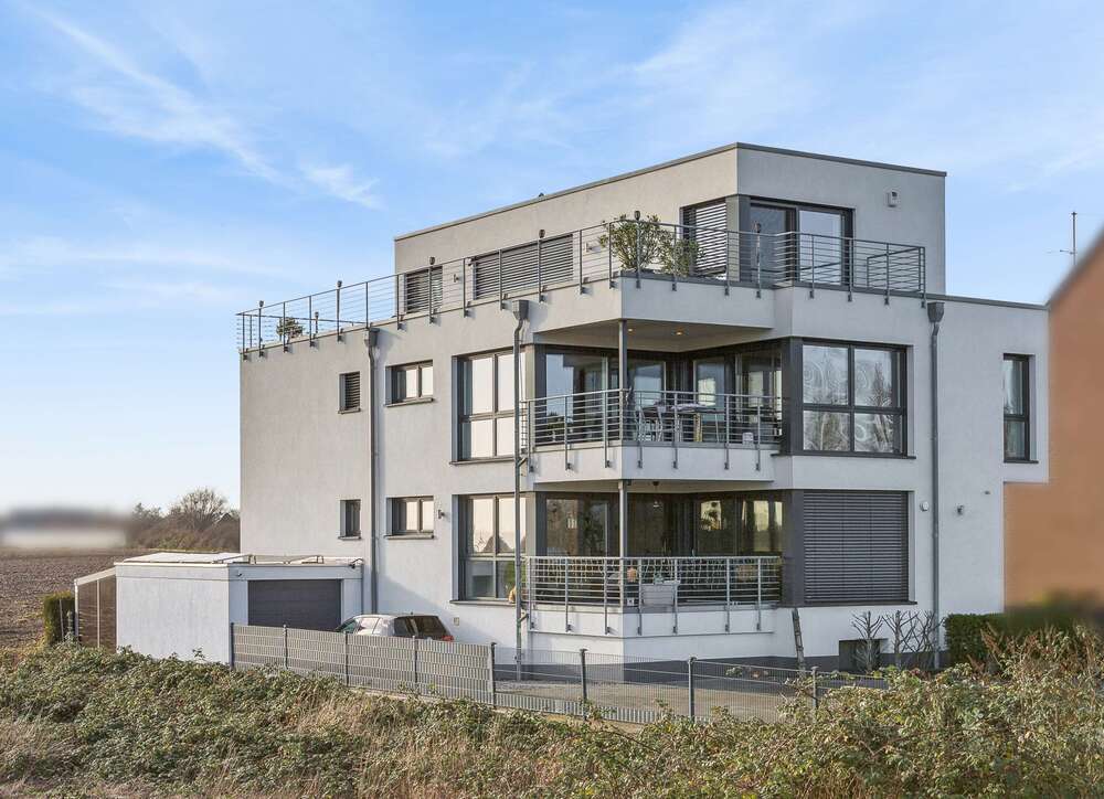 Thumbnail-Wohnung zum Kaufen in Neuss - Grimlinghausen 1.120.000,00 € 191 m²