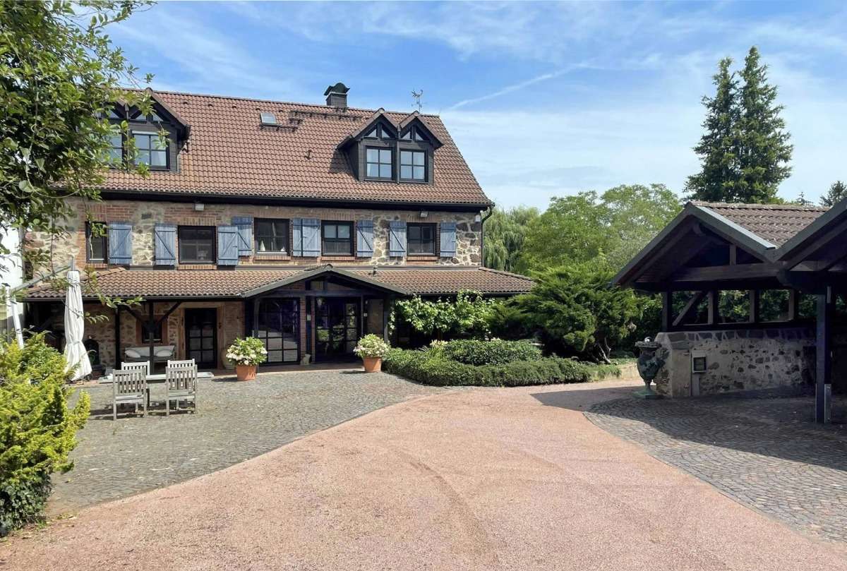 Thumbnail-Haus zum Kaufen in Bruchköbel 1.790.000,00 € 329 m²