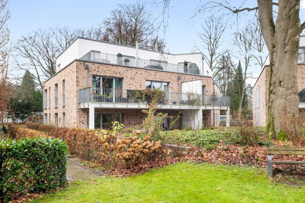 Thumbnail-Wohnung zum Kaufen in Hamburg 950.000,00 € 208.54 m²