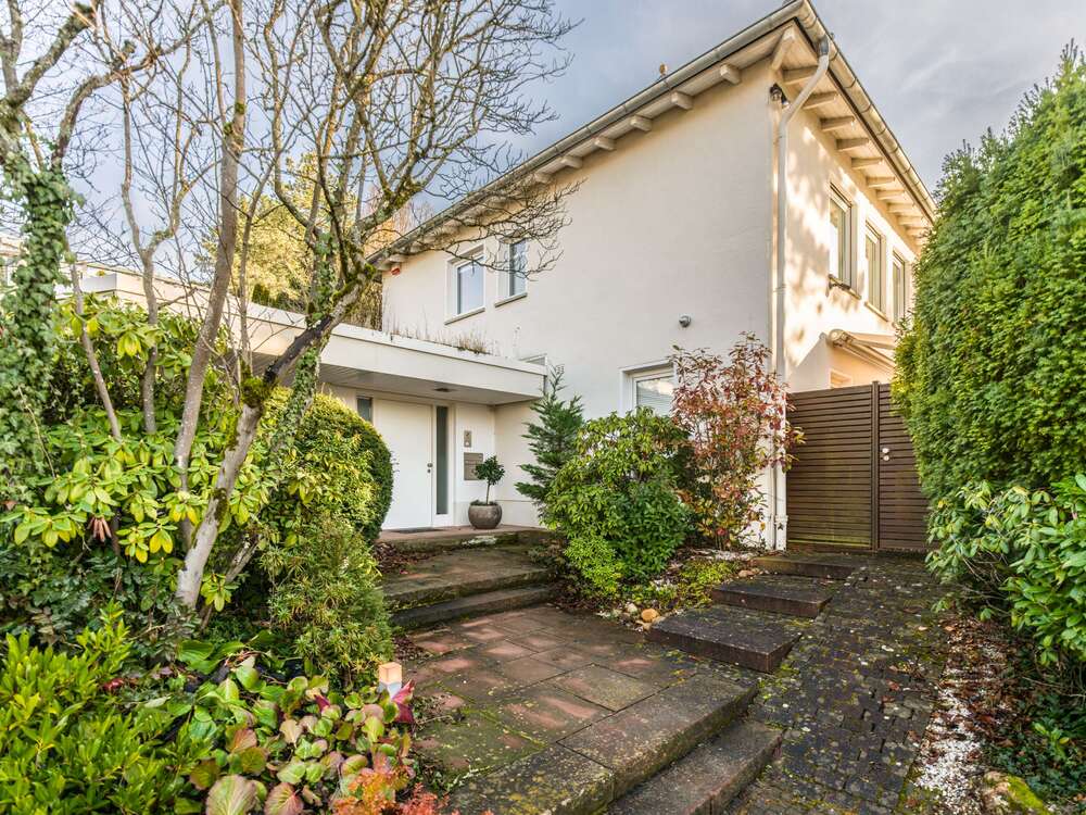 Thumbnail-Haus zum Kaufen in Wiesbaden 2.250.000,00 € 342.34 m²