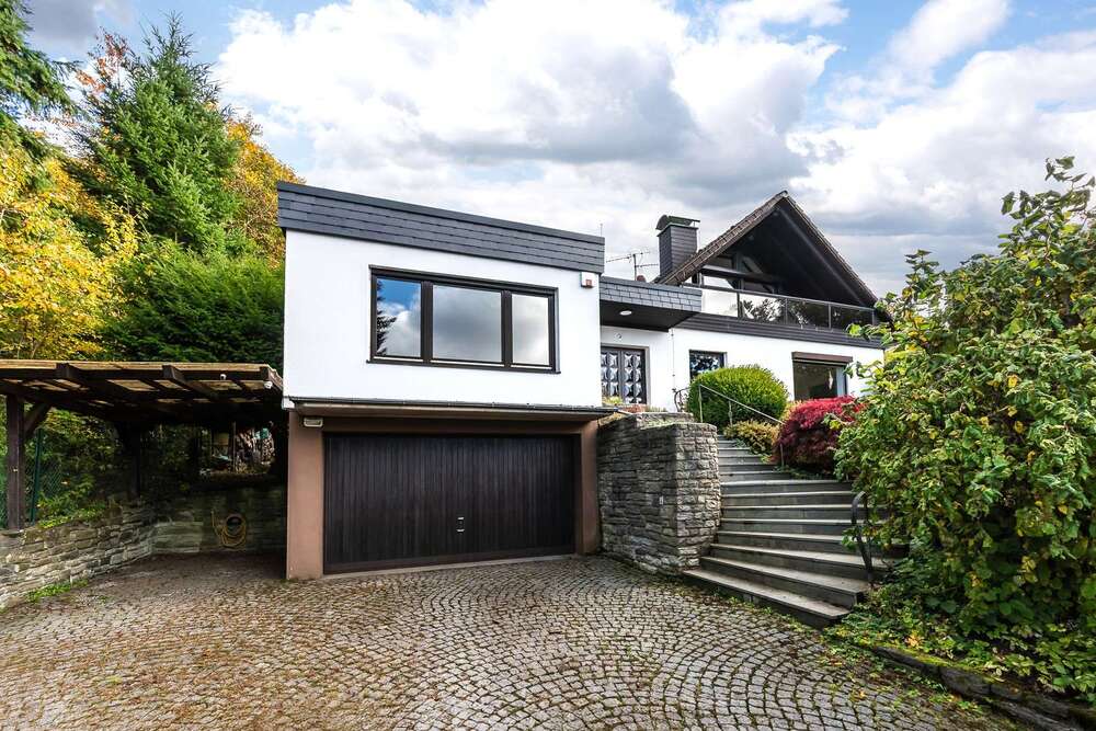 Thumbnail-Haus zum Kaufen in Kelkheim -Eppenhain 749.000,00 € 220 m²