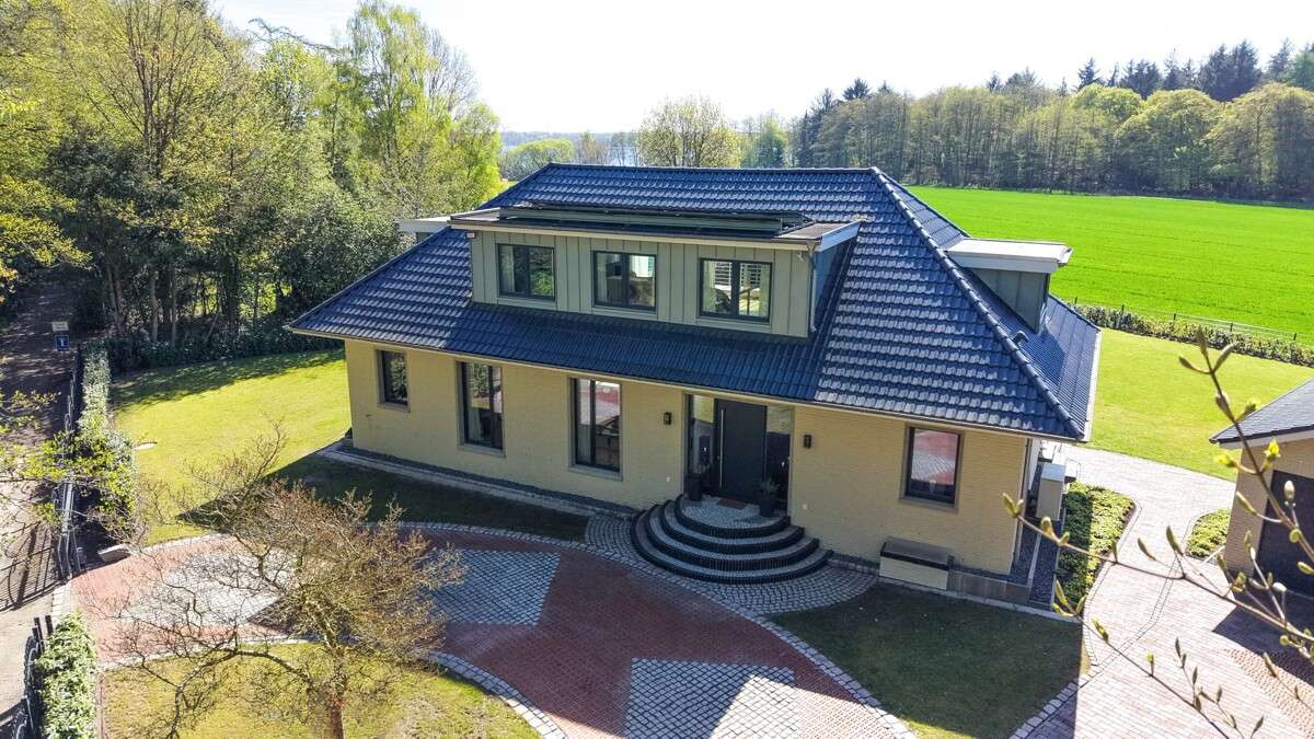 Thumbnail-Haus zum Kaufen in Bad Zwischenahn 1.950.000,00 € 180 m²