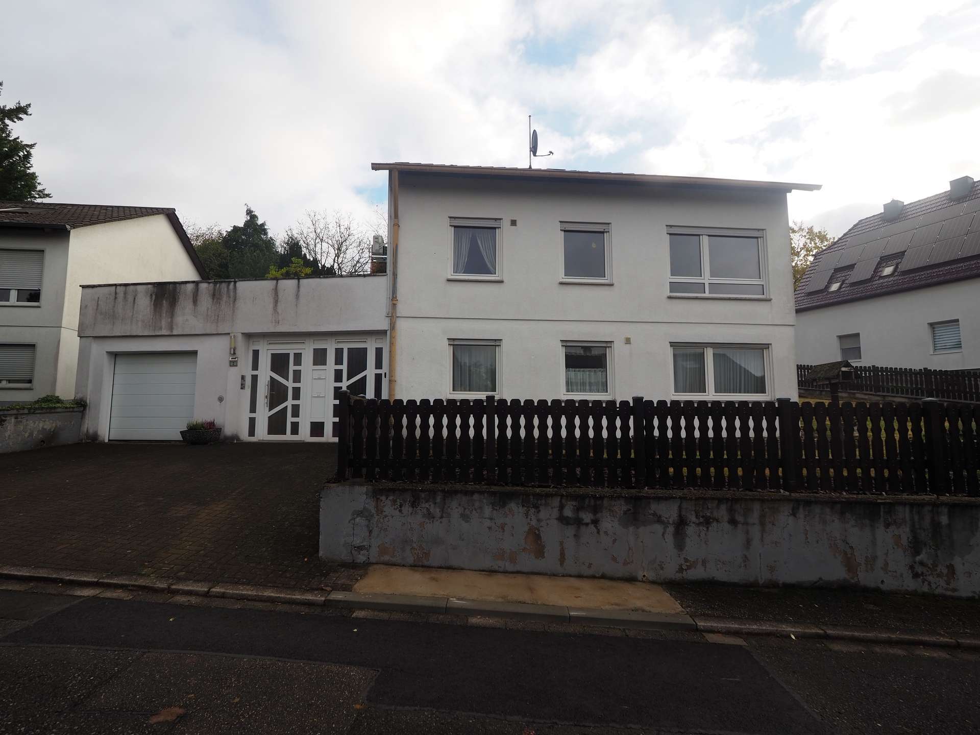 Thumbnail-Haus zum Kaufen in Homburg 320.000,00 € 180 m²