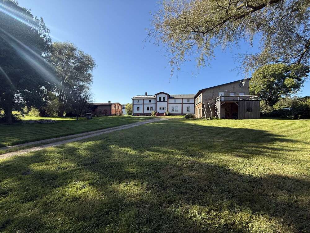 Thumbnail-Haus zum Kaufen in Steffenshagen 799.000,00 € 420 m²