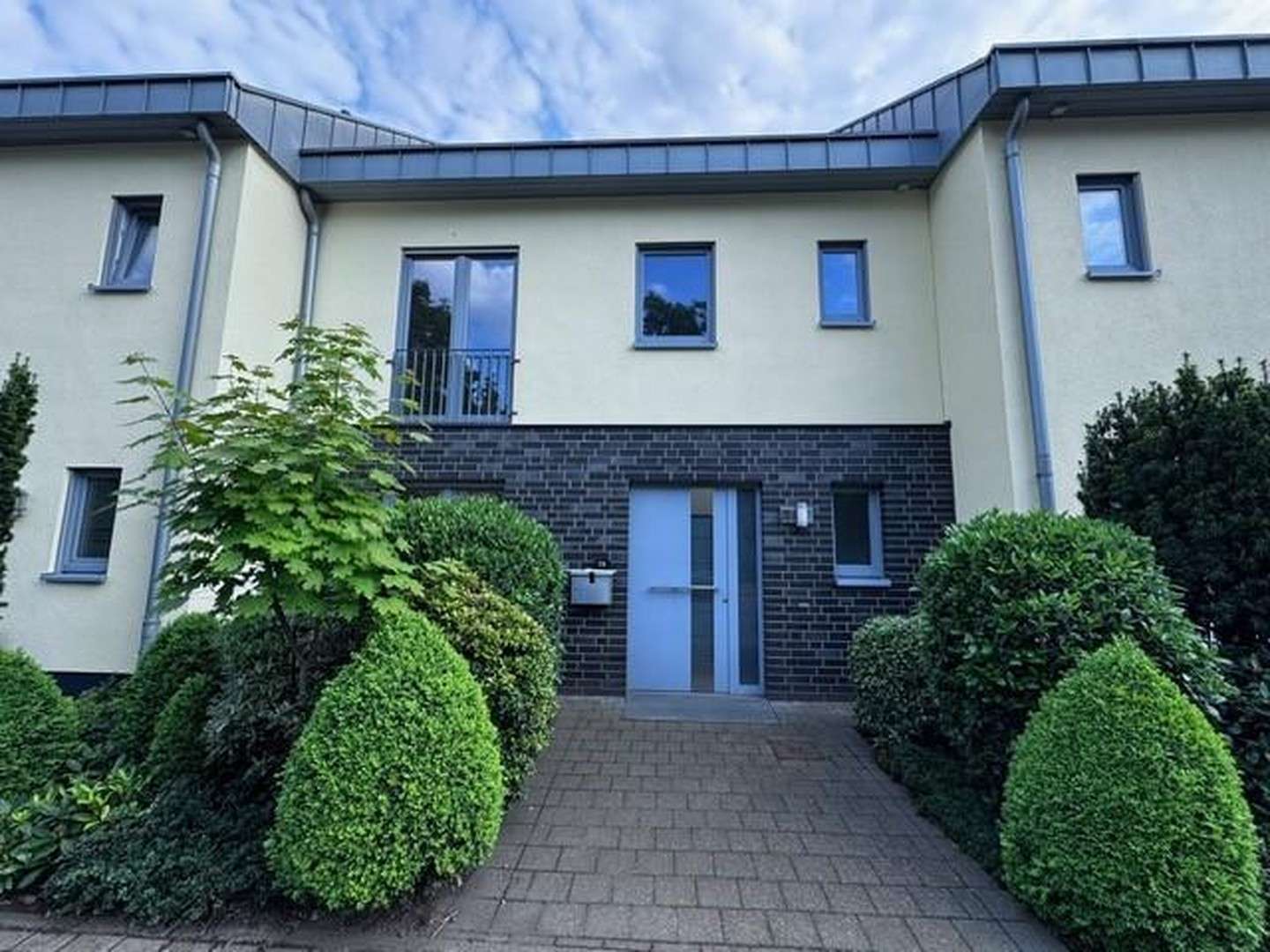 Thumbnail-Haus zum Mieten in Kevelaer-Winnekendonk 1.580,00 € 167 m²