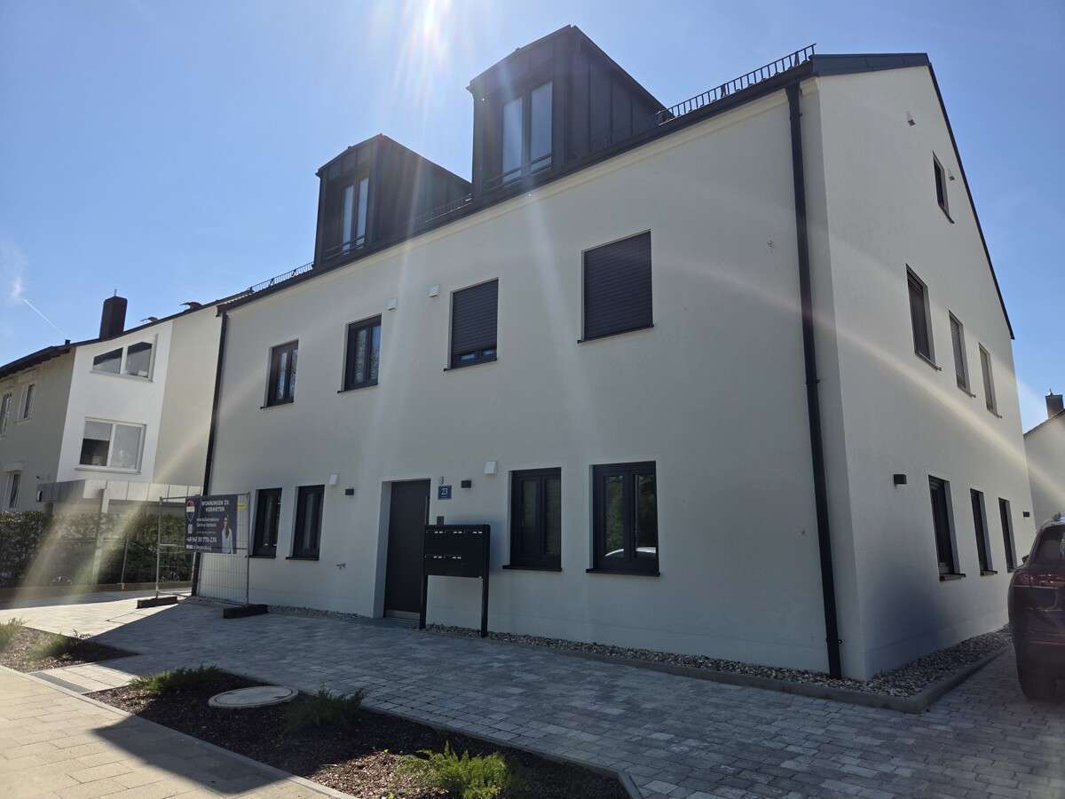 Thumbnail-Wohnung zum Mieten in Regensburg 1.528,00 € 84.88 m²