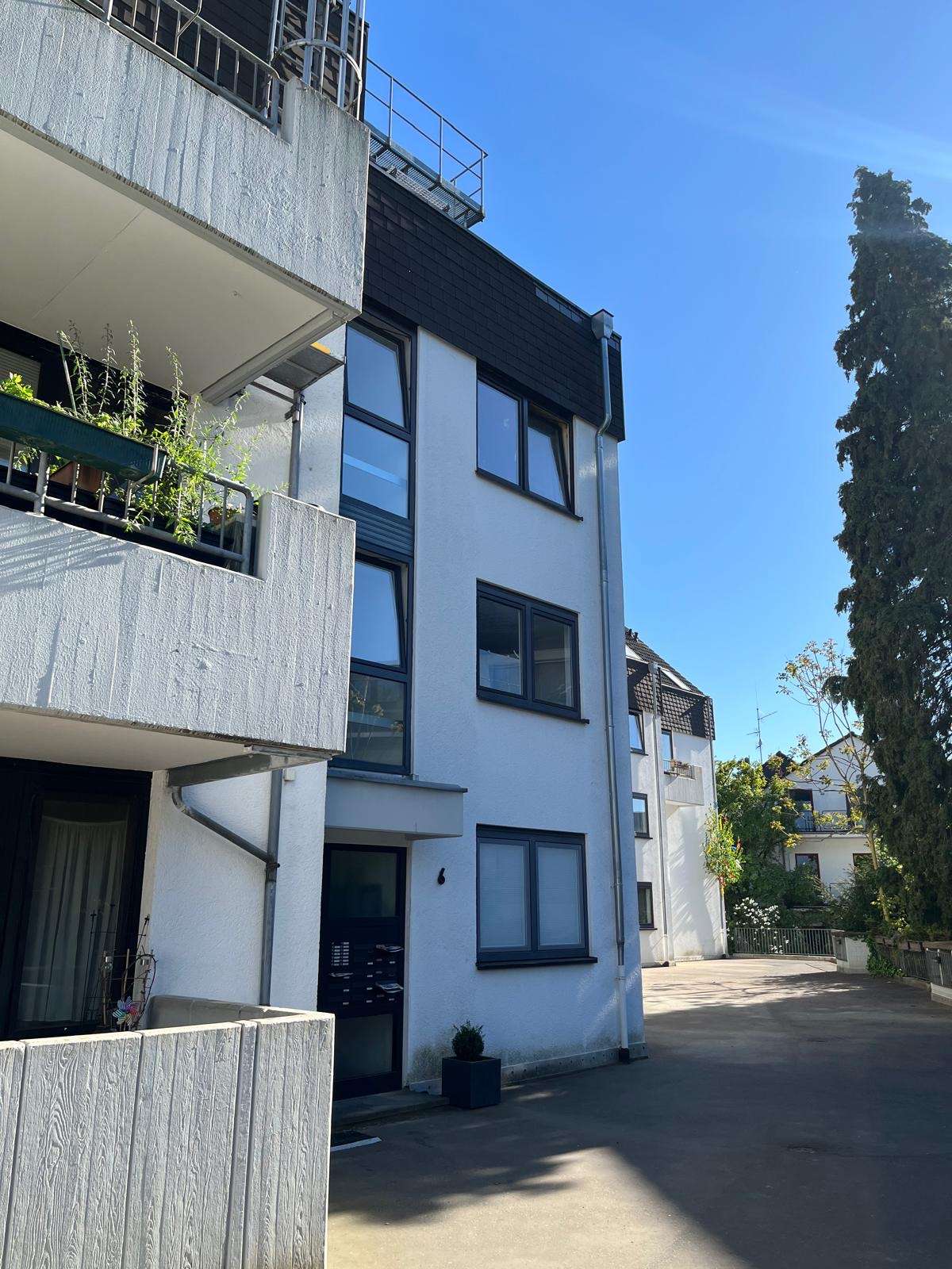 Thumbnail-Wohnung zum Kaufen in Bergisch Gladbach 498.000,00 € 120 m²