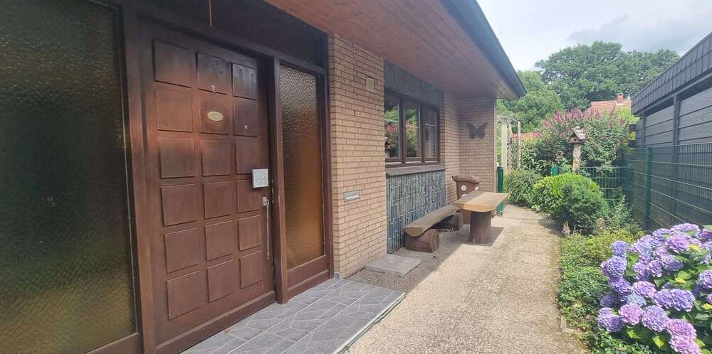 Thumbnail-Haus zum Kaufen in Westerstede 339.000,00 € 278.01 m²