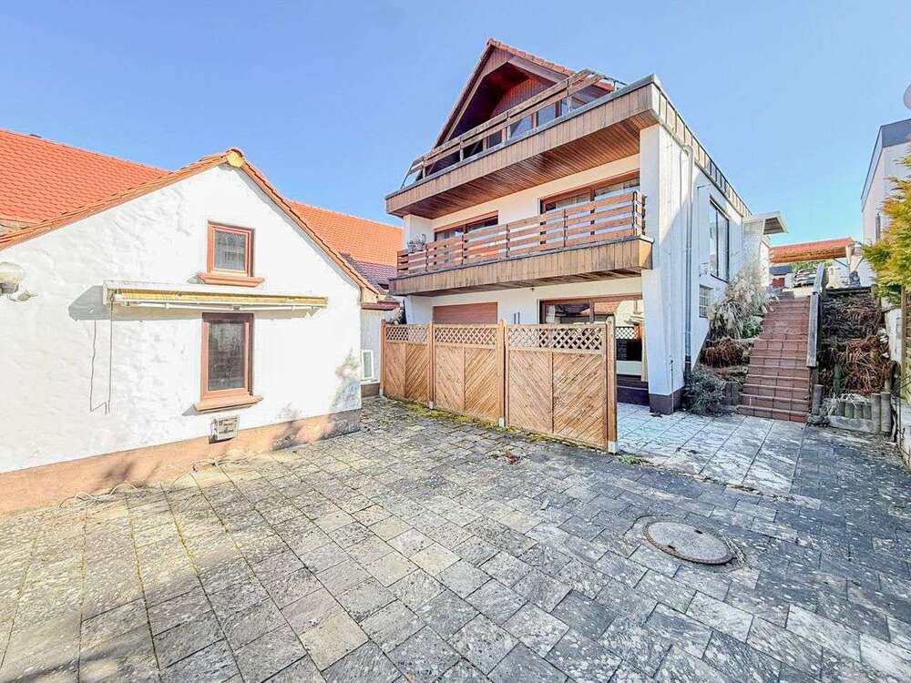 Thumbnail-Haus zum Kaufen in Wendelstein 585.000,00 € 257 m²