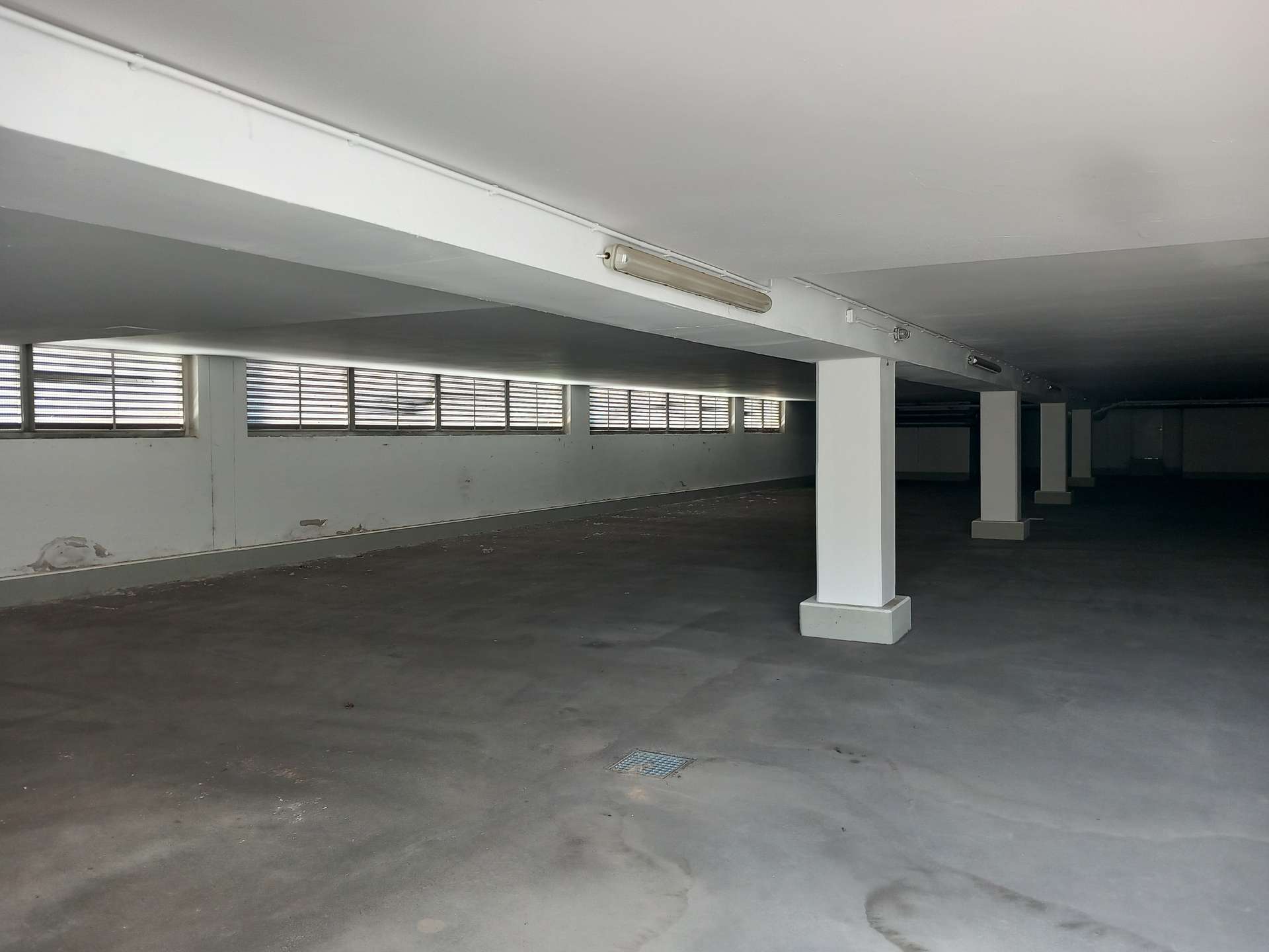 Thumbnail-Halle in Hof 2.000,00 € 1000 m²