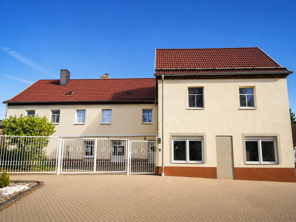 Thumbnail-Wohnung zum Mieten in Schkopau 1.172,00 € 120.22 m²