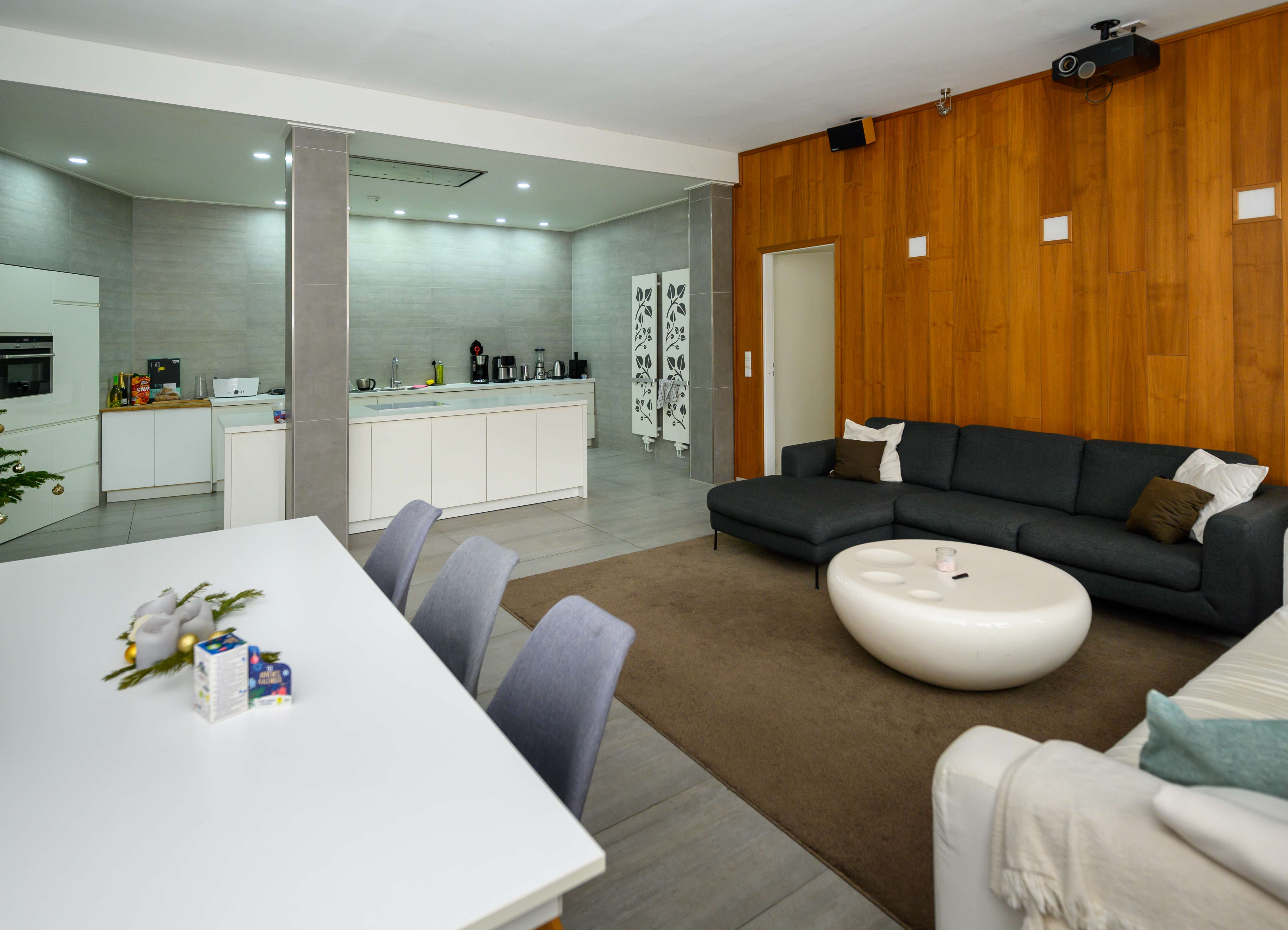 Thumbnail-Wohnung zum Kaufen in Stuttgart 998.000,00 € 220 m²