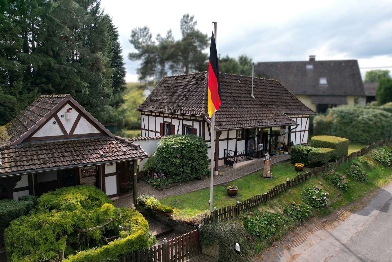 Thumbnail-Haus zum Kaufen in Neunkirchen-Seelscheid Heister 349.000,00 € 128 m²