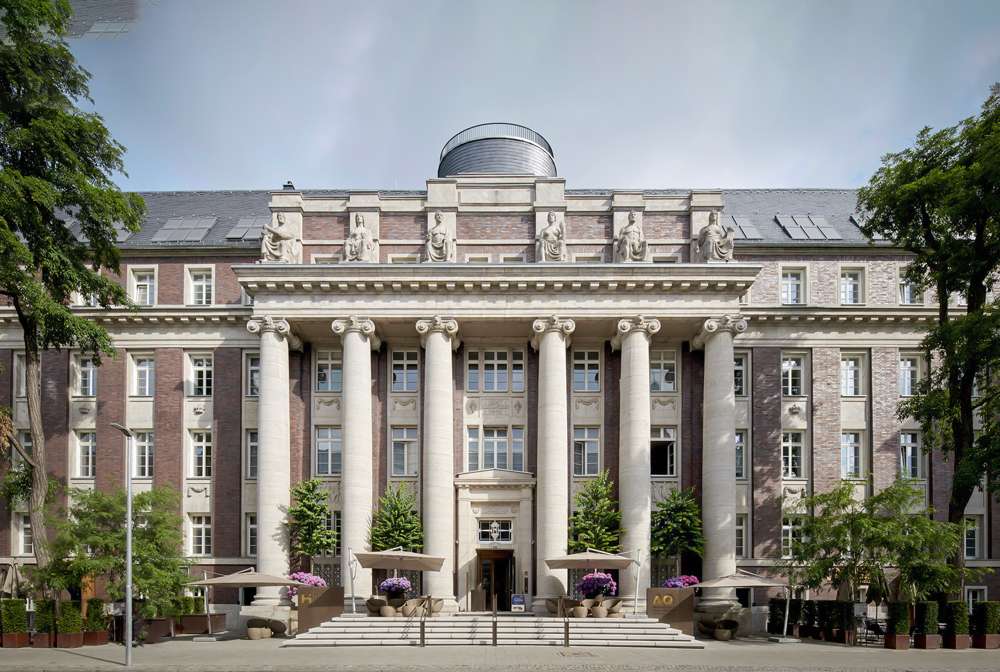 Thumbnail-Wohnung zum Mieten in Düsseldorf 3.100,00 € 113.67 m²