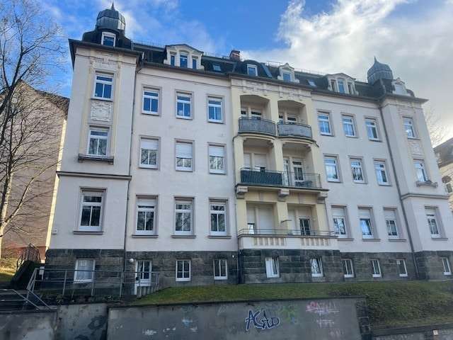 Thumbnail-Wohnung zum Kaufen in Plauen 73.500,00 € 89.69 m²