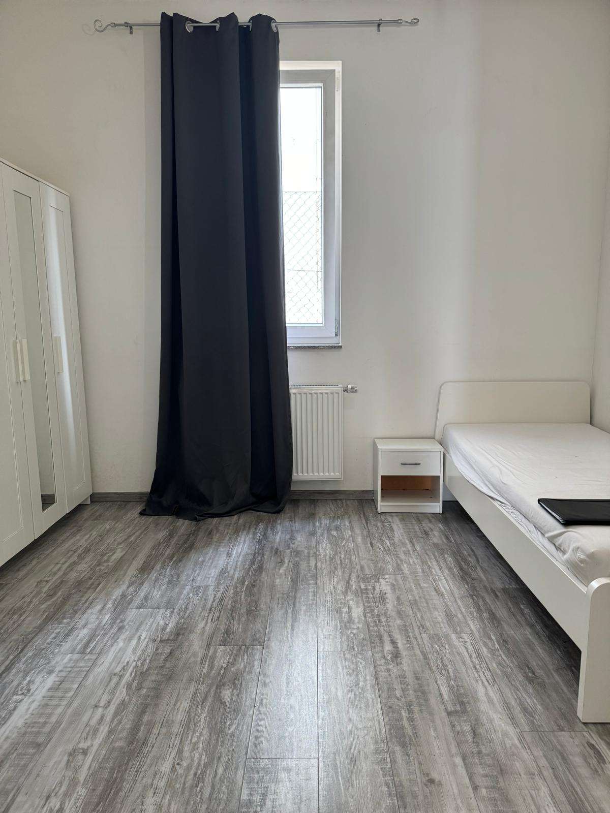 Thumbnail-Wohnung zum Mieten in Stuttgart 415,00 € 13 m²