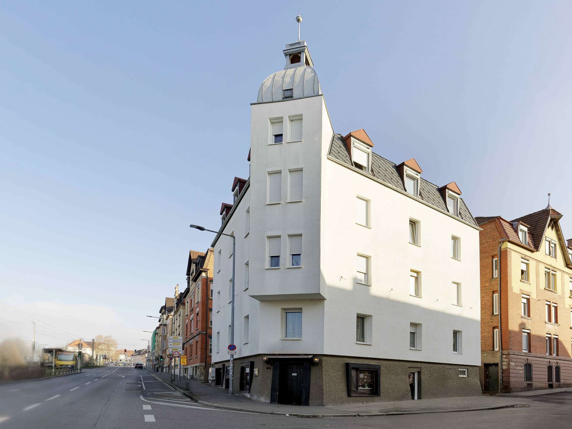 Thumbnail-Haus zum Kaufen in Stuttgart 2.400.000,00 € 713.93 m²