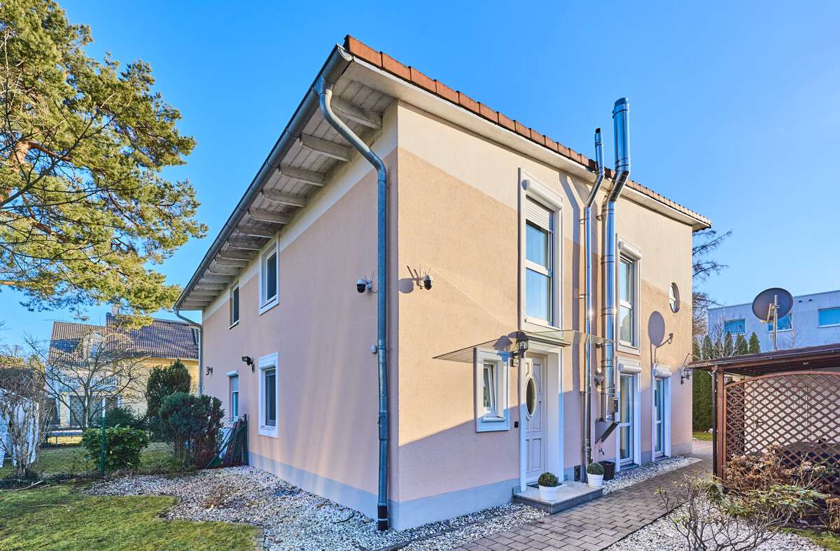 Thumbnail-Haus zum Kaufen in München 1.295.000,00 € 132.77 m²