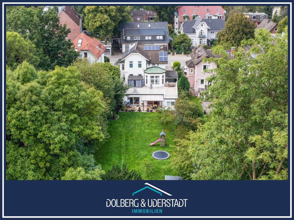 Thumbnail-Haus zum Kaufen in Hamburg Rahlstedt 998.000,00 € 340 m²