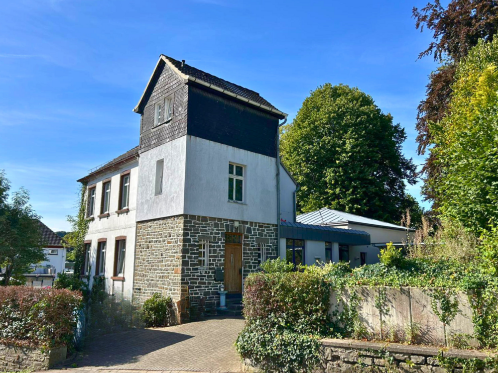 Thumbnail-Haus zum Kaufen in Neuenrade 499.000,00 € 270 m²