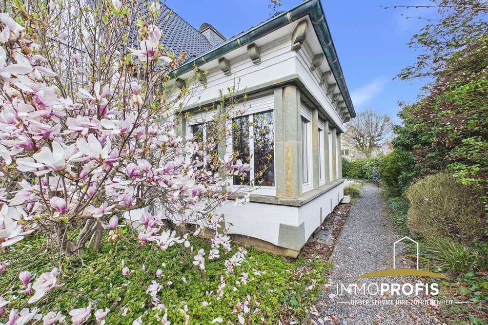 Thumbnail-Haus zum Kaufen in Warstein 439.000,00 € 253 m²