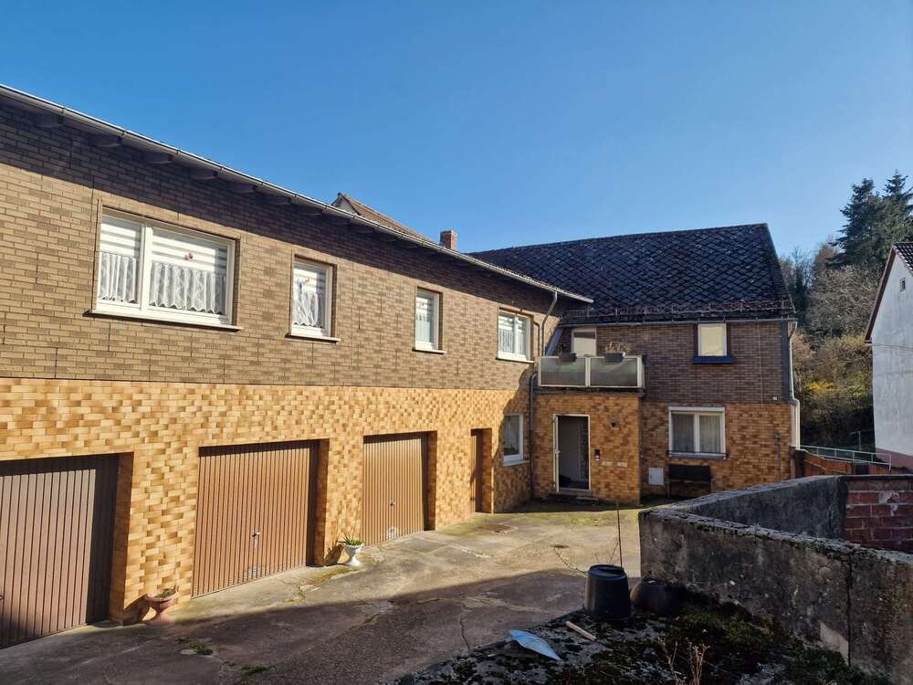 Thumbnail-Haus zum Kaufen in Biebertal 179.000,00 € 180 m²