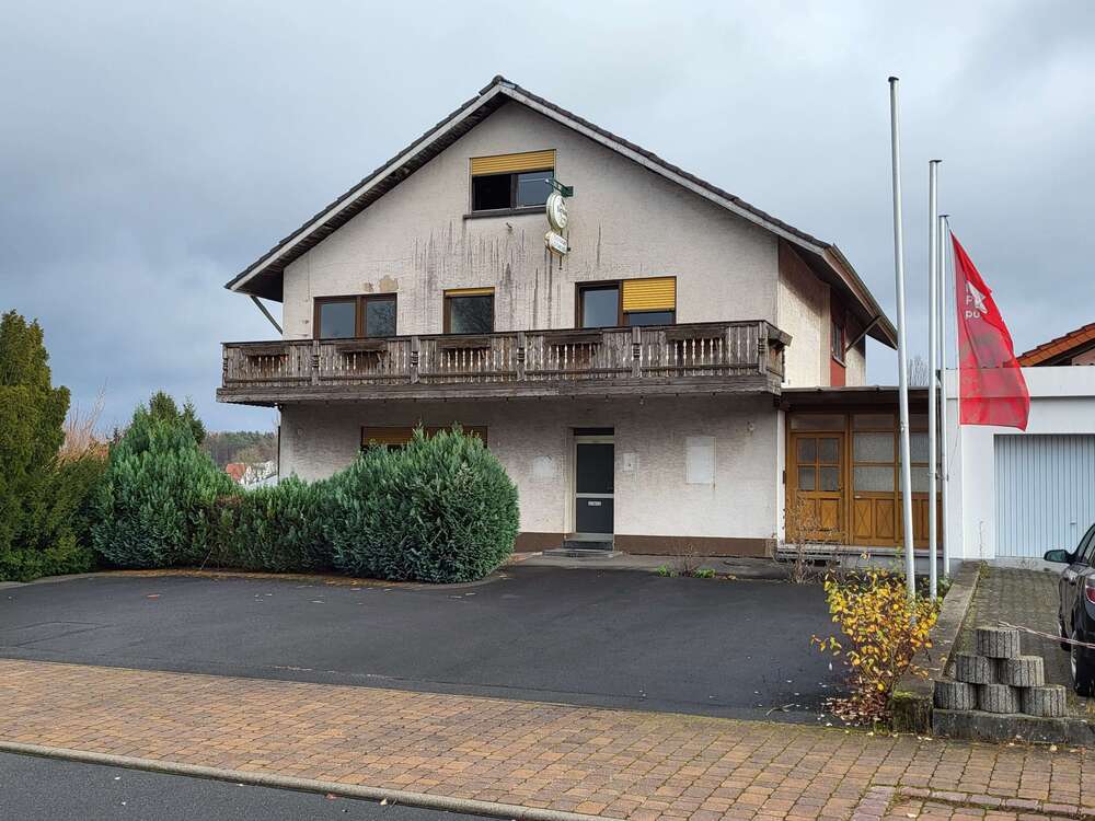 Thumbnail-Haus zum Kaufen in Mudau 279.000,00 € 295 m²