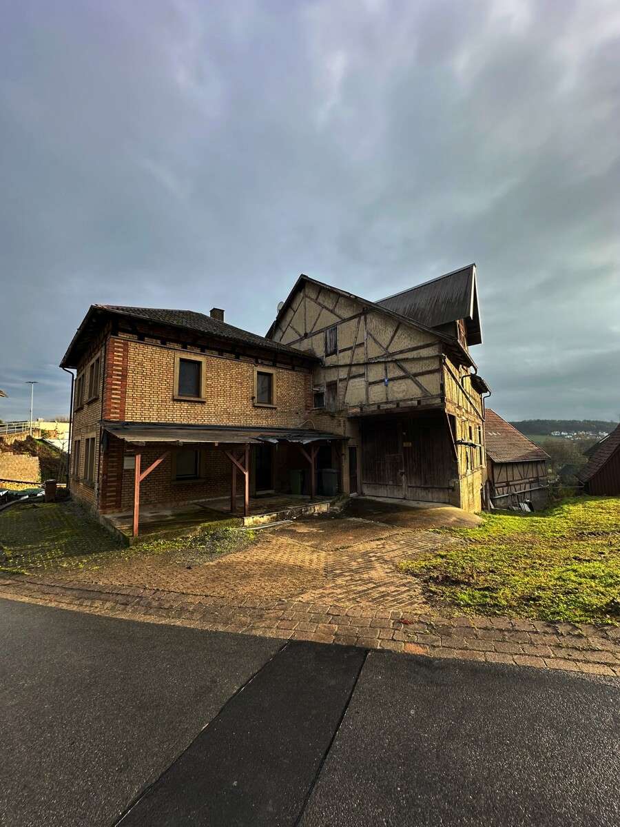 Thumbnail-Haus zum Kaufen in Schöntal Winzenhofen 156.000,00 € 223 m²