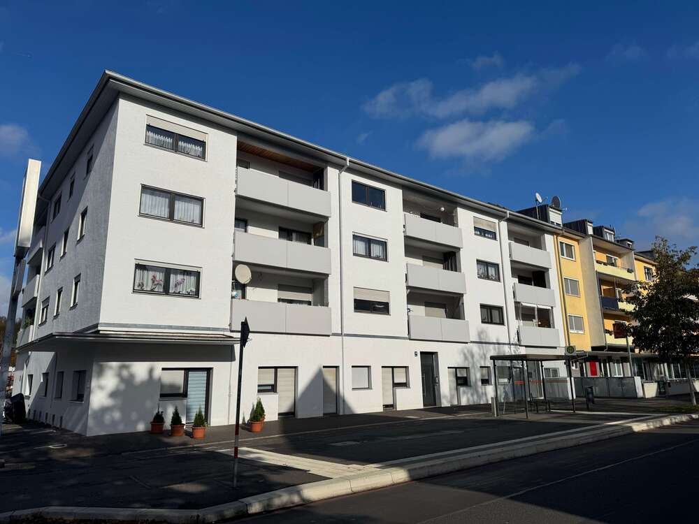 Thumbnail-Wohnung zum Kaufen in Würzburg 275.000,00 € 71.51 m²