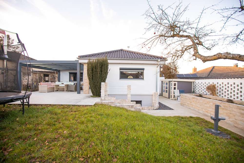 Thumbnail-Haus zum Kaufen in Neusäß 995.000,00 € 205 m²