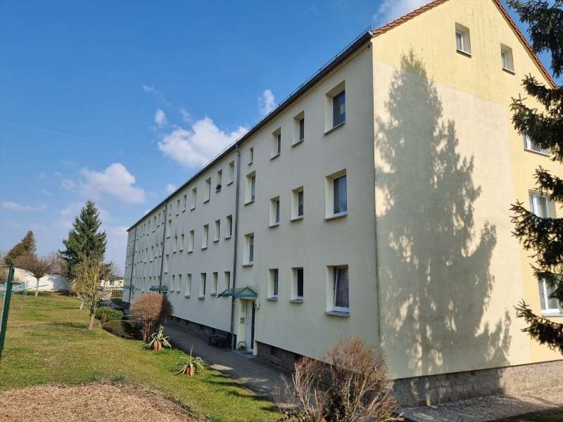 Thumbnail-Wohnung zum Kaufen in Crimmitschau 38.000,00 € 57 m²