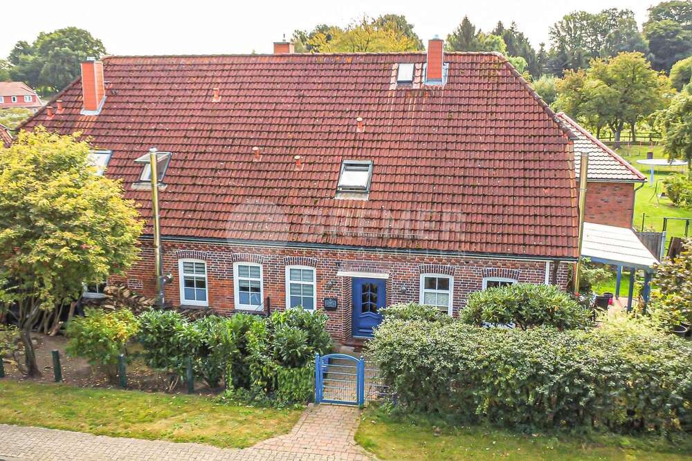 Thumbnail-Haus zum Kaufen in Eyendorf 449.000,00 € 270 m²