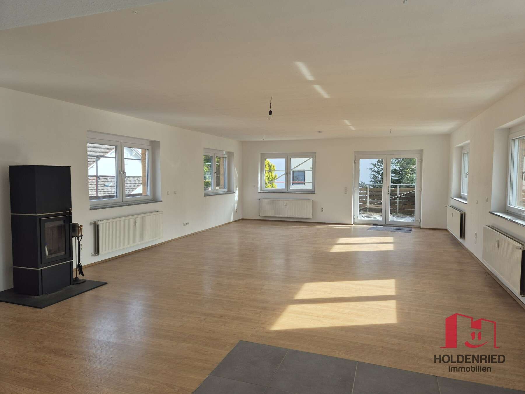 Thumbnail-Wohnung zum Mieten in Germaringen 1.180,00 € 147 m²