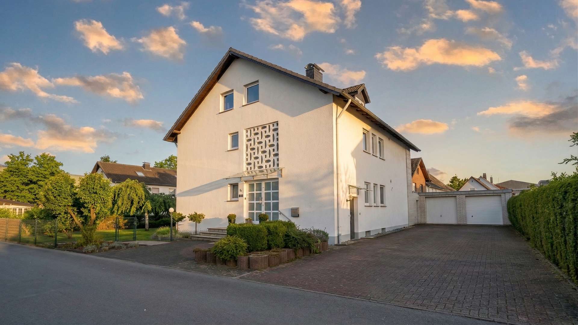 Thumbnail-Haus zum Kaufen in Hövelhof 696.000,00 € 211 m²