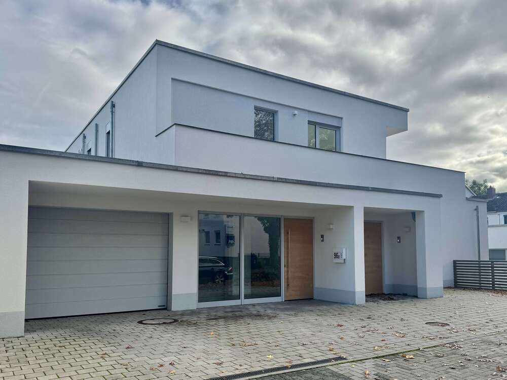 Thumbnail-Wohnung zum Mieten in Hanau 2.570,00 € 193.7 m²