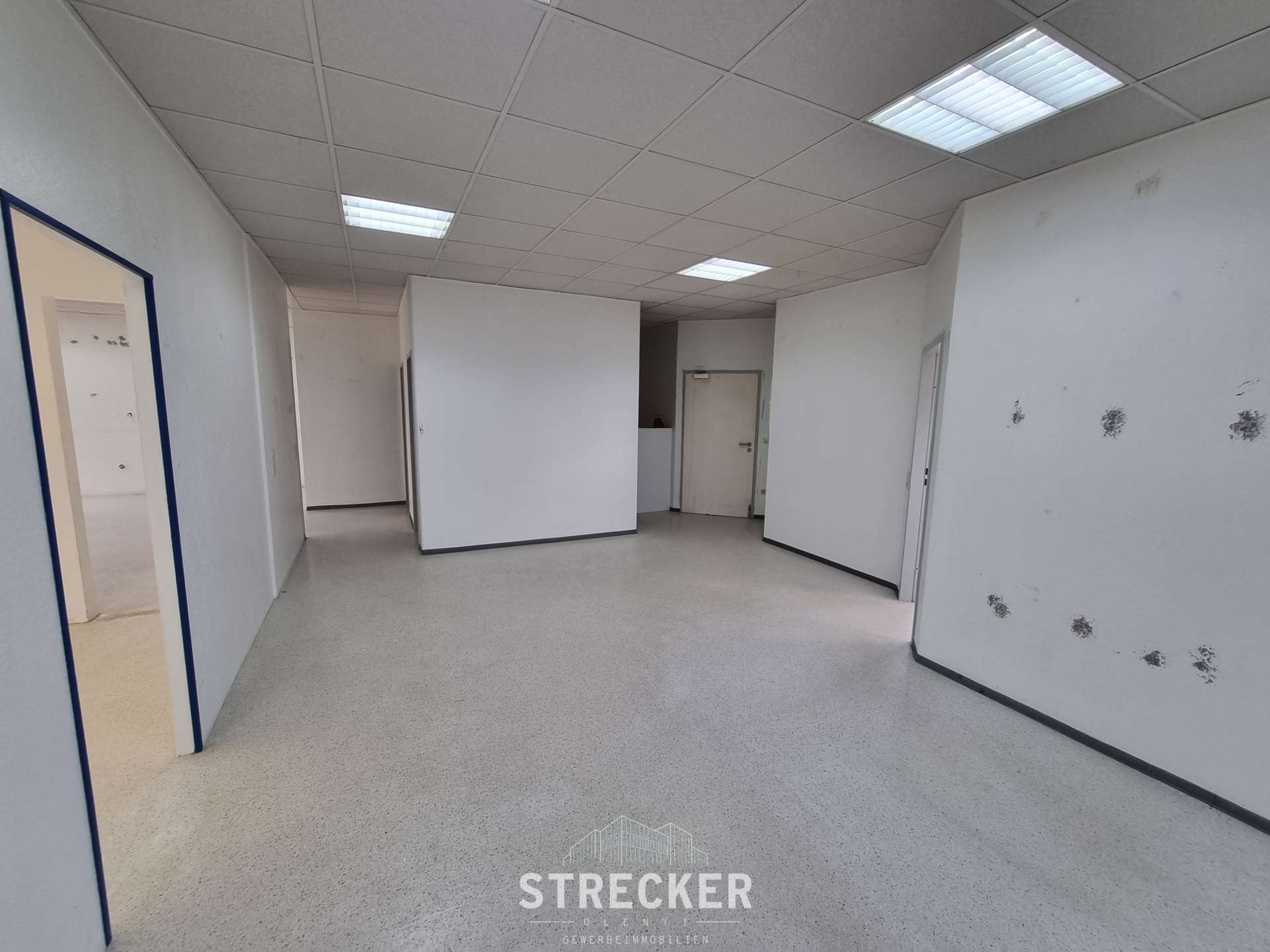 Thumbnail-Büro in Karlsbad 900,00 € 120 m²