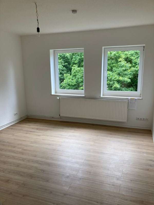 Thumbnail-Wohnung zum Mieten in Bremerhaven 389,00 € 47.72 m²